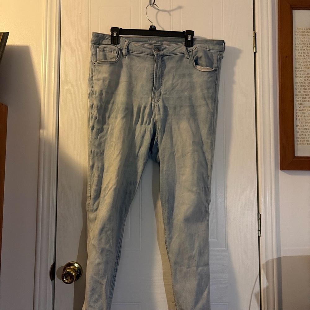 Old Navy Light Wash Distressed Rockstar Skinny Size 18